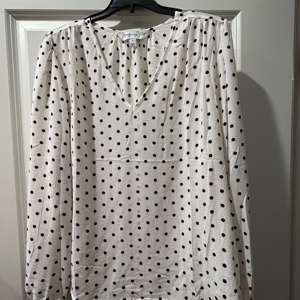 Polka Dot V-Neck Blouse